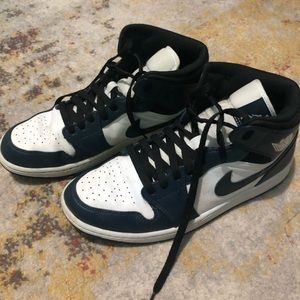 Nike Air Jordan MIDS-Navy blue and white